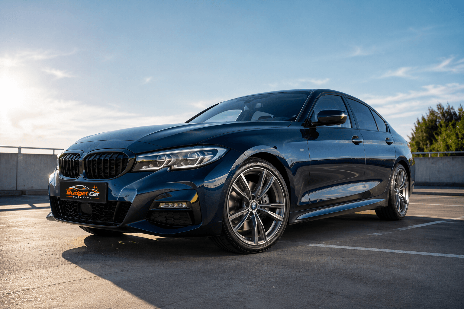 Eindresultaat premium combo — showroomklare wagen op een parking